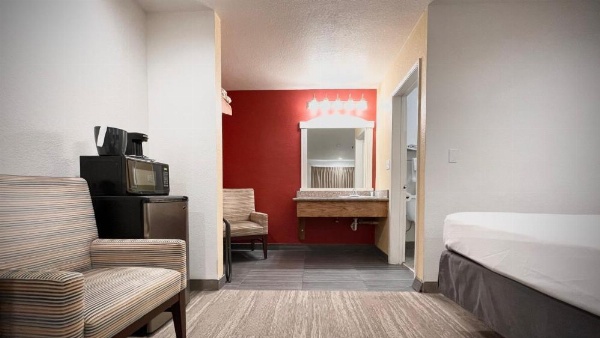 The Yosemite Inn image 8